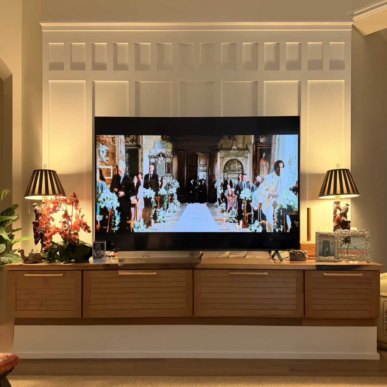 Elegant living room interior